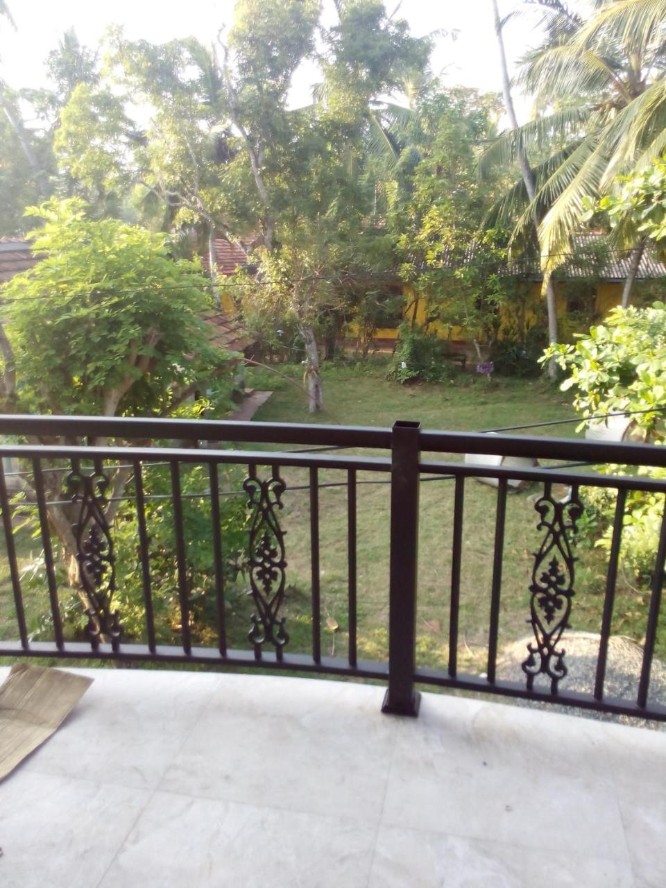 Villa Chaya Hikkaduwa Exteriör bild